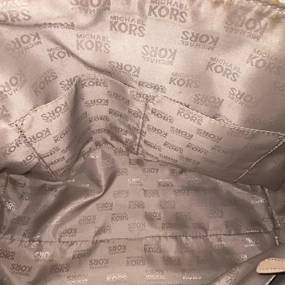 Pre loved Michael Kors patent Cindy dome satchel